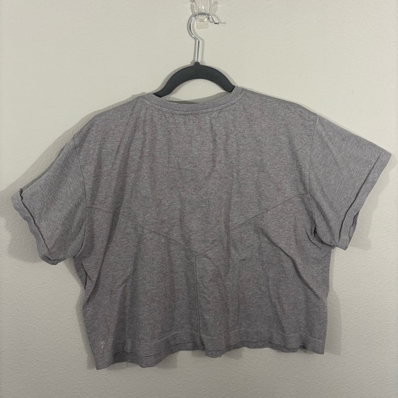 All in Motion Gray Crop Top Athletic Athleisure Running Work Out Sz XL Boxy Fit - Picture 2 of 7